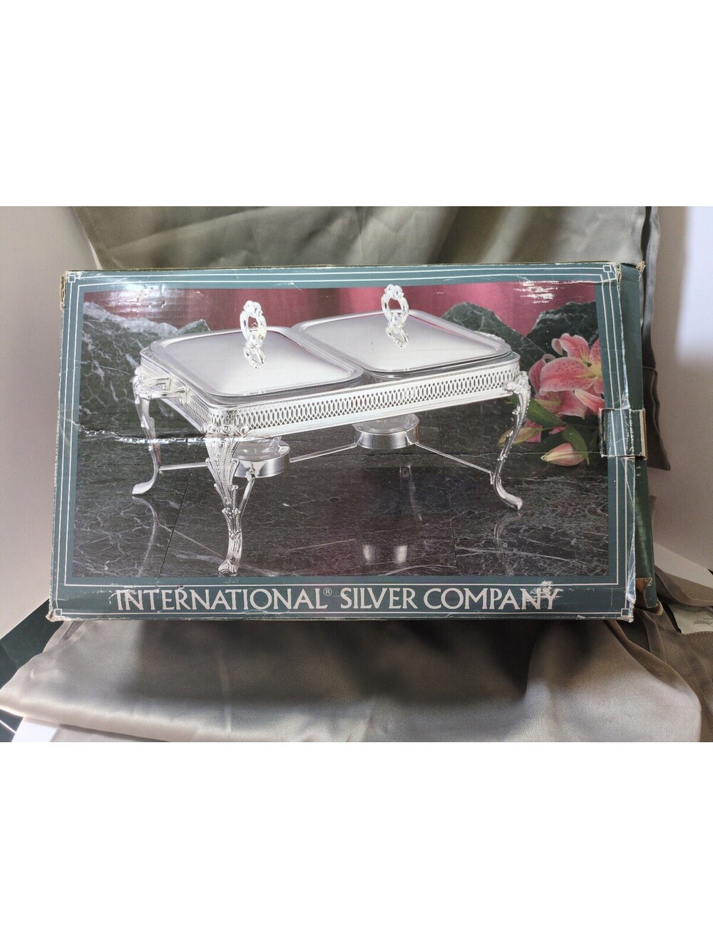 International Silver Company Silverplated 1½ Quart Covered Double Baker Vintage